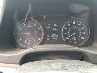 Zdjęcie 9 z 13 samochodu: 2017 HYUNDAI ELANTRA SE VIN:KMHD74LF6HU087066 - miniatura
