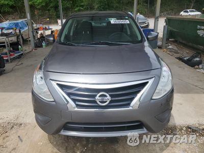 Piąte zdjęcie samochodu w środku: 2017 NISSAN VERSA S VIN:3N1CN7AP0HL845449 - miniatura