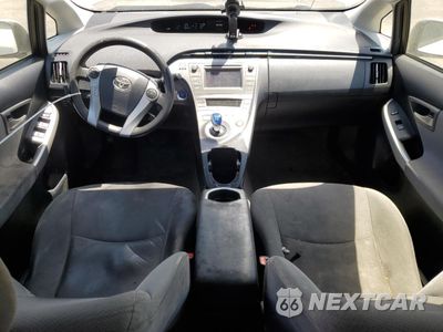 Zdjęcie 8 z 12 samochodu: 2015 TOYOTA PRIUS VIN:JTDKN3DU9F1984115 - miniatura