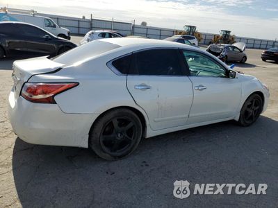 Trzecie zdjęcie samochodu z tyłu: 2015 NISSAN ALTIMA 2.5 VIN:1N4AL3AP8FN921344 - miniatura