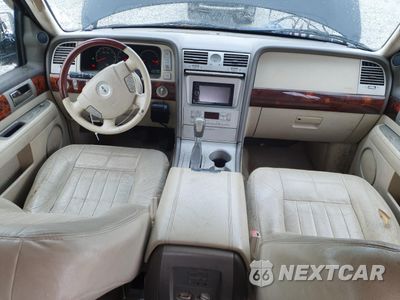 Zdjęcie 8 z 15 samochodu: 2004 LINCOLN NAVIGATOR VIN:5LMFU28R44LJ35959 - miniatura