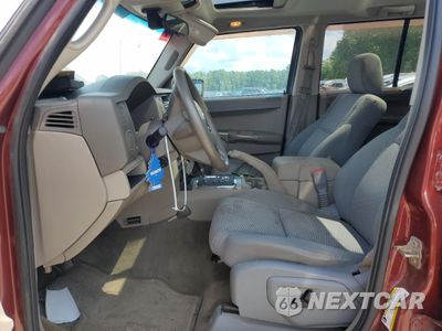 Zdjęcie 7 z 13 samochodu: 2007 JEEP COMMANDER VIN:1J8HG48KX7C621324 - miniatura