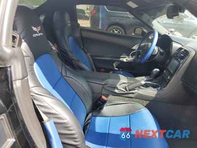 Zdjęcie 10 z 14 samochodu: 2010 CHEVROLET CORVETTE VIN:1G1YE3DW3A5105259 - miniatura