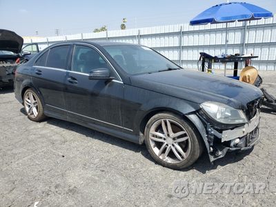 Czwarte zdjęcie samochodu z boku: 2013 MERCEDES-BENZ C 250 VIN:WDDGF4HB3DA793682 - miniatura