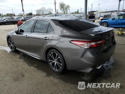 Drugie zdjęcie samochodu z przodu: 2018 TOYOTA CAMRY L VIN:4T1B11HK1JU039333 - miniatura
