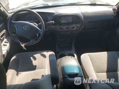Zdjęcie 8 z 12 samochodu: 2005 TOYOTA TUNDRA DOUBLE CAB SR5 VIN:5TBDT44105S499883 - miniatura