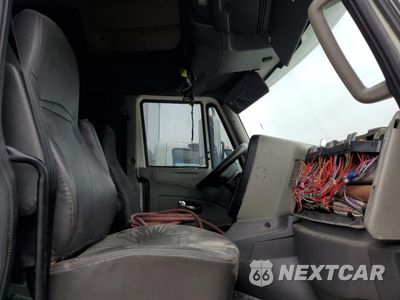Piąte zdjęcie samochodu w środku: 2015 INTERNATIONAL PROSTAR VIN:3HSDJAPR8FN580159 - miniatura