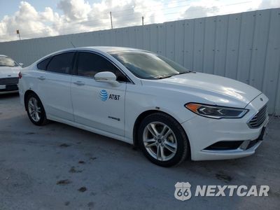 Czwarte zdjęcie samochodu z boku: 2018 FORD FUSION SE HYBRID VIN:3FA6P0LU5JR281899 - miniatura