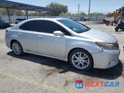 Czwarte zdjęcie samochodu z boku: 2010 LEXUS HS 250H VIN:JTHBB1BAXA2006424 - miniatura