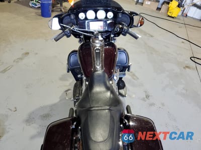 Zdjęcie 6 z 9 samochodu: 2014 HARLEY-DAVIDSON FLHXS STREET GLIDE SPECIAL VIN:1HD1KRM16EB667767 - miniatura