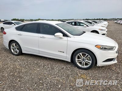 Czwarte zdjęcie samochodu z boku: 2018 FORD FUSION SE HYBRID VIN:3FA6P0LU5JR129816 - miniatura