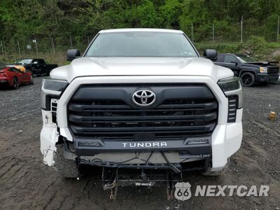 Piąte zdjęcie samochodu w środku: 2022 TOYOTA TUNDRA DOUBLE CAB SR VIN:5TFLA5DA3NX032577 - miniatura