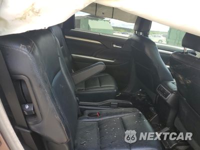 Zdjęcie 11 z 16 samochodu: 2018 TOYOTA HIGHLANDER SE VIN:5TDJZRFH0JS805491 - miniatura