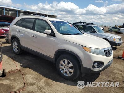 Czwarte zdjęcie samochodu z boku: 2011 KIA SORENTO BASE VIN:5XYKTDA18BG019407 - miniatura