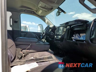 Piąte zdjęcie samochodu w środku: 2023 CHEVROLET SILVERADO MEDIUM DUTY VIN:1HTKJPVM5PH103116 - miniatura