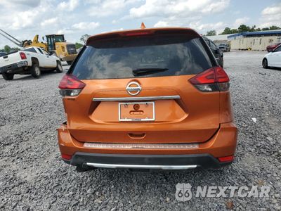 Zdjęcie 6 z 16 samochodu: 2017 NISSAN ROGUE SV VIN:5N1AT2MN8HC813380 - miniatura