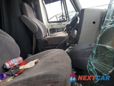 Piąte zdjęcie samochodu w środku: 2014 INTERNATIONAL PROSTAR VIN:3HSDJAPR3EN796080 - miniatura