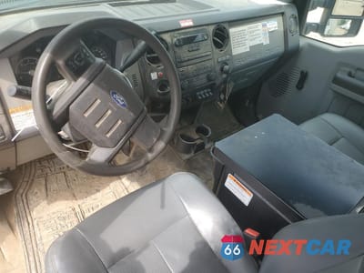 Zdjęcie 8 z 12 samochodu: 2015 FORD F450 SUPER DUTY VIN:1FDUF4GY8FEA90055 - miniatura