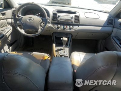 Zdjęcie 8 z 15 samochodu: 2005 TOYOTA CAMRY LE VIN:4T1BE30K55U947818 - miniatura