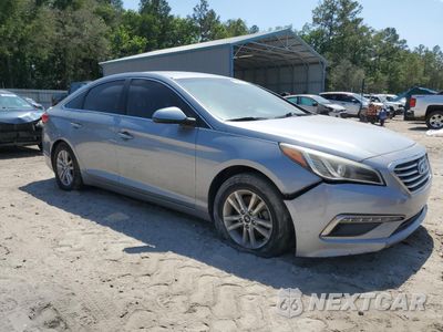 Czwarte zdjęcie samochodu z boku: 2015 HYUNDAI SONATA SE VIN:5NPE24AF7FH107584 - miniatura
