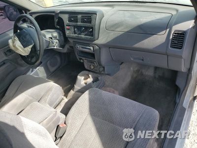 Zdjęcie 8 z 12 samochodu: 2000 NISSAN FRONTIER KING CAB XE VIN:1N6DD26S7YC366779 - miniatura