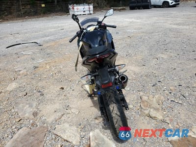 Czwarte zdjęcie samochodu z boku: 2025 KAWASAKI EX500 VIN:ML5EXGG19SDA34603 - miniatura