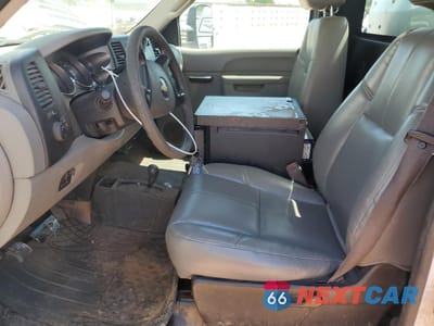 Zdjęcie 7 z 12 samochodu: 2012 CHEVROLET SILVERADO K3500 VIN:1GB3KZCGXCF206629 - miniatura