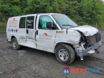 Czwarte zdjęcie samochodu z boku: 2021 CHEVROLET EXPRESS G2500 VIN:1GCWGAF73M1241552 - miniatura