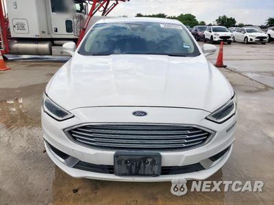 Piąte zdjęcie samochodu w środku: 2018 FORD FUSION SE HYBRID VIN:3FA6P0LUXJR118648 - miniatura
