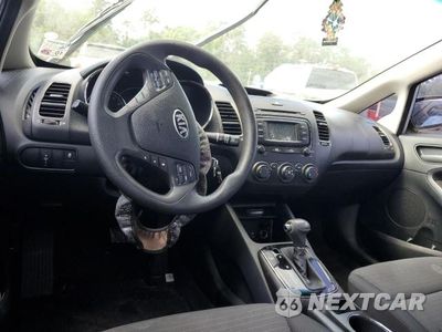 Zdjęcie 8 z 12 samochodu: 2017 KIA FORTE LX VIN:3KPFL4A71HE003030 - miniatura