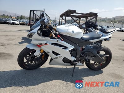 Trzecie zdjęcie samochodu z tyłu: 2015 YAMAHA YZFR6 C VIN:JYARJ16Y5FA008875 - miniatura