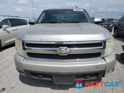 Piąte zdjęcie samochodu w środku: 2008 CHEVROLET SILVERADO K1500 VIN:2GCEK13M181240811 - miniatura