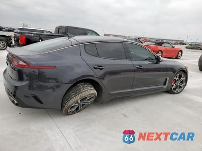 Trzecie zdjęcie samochodu z tyłu: 2021 KIA STINGER GT VIN:KNAE35LCXM6087776 - miniatura