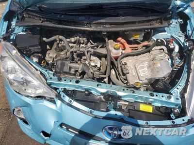 Zdjęcie 11 z 12 samochodu: 2013 TOYOTA PRIUS C VIN:JTDKDTB30D1057336 - miniatura