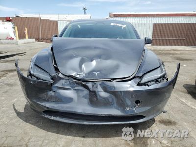 Piąte zdjęcie samochodu w środku: 2024 TESLA MODEL 3 VIN:5YJ3E1EA4RF735892 - miniatura
