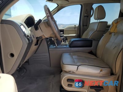 Zdjęcie 7 z 12 samochodu: 2006 LINCOLN MARK LT VIN:5LTPW16586FJ24736 - miniatura