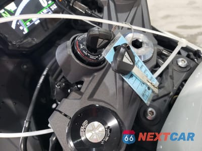 Zdjęcie 8 z 10 samochodu: 2024 KAWASAKI ZX636 K VIN:JKBZXJJ17RA000252 - miniatura