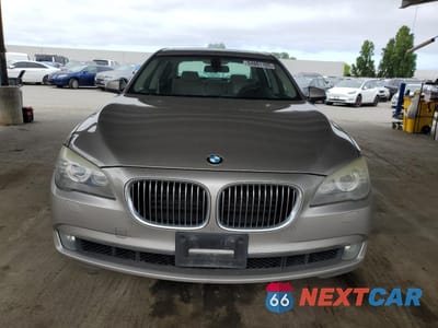 Piąte zdjęcie samochodu w środku: 2011 BMW 740 LI VIN:WBAKB4C59BC574287 - miniatura