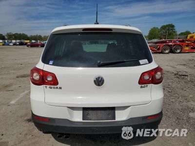 Zdjęcie 6 z 13 samochodu: 2010 VOLKSWAGEN TIGUAN S VIN:WVGAV7AX8AW002843 - miniatura