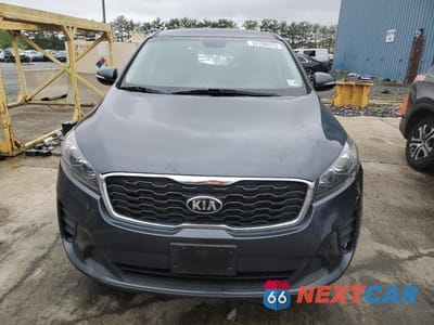 Piąte zdjęcie samochodu w środku: 2020 KIA SORENTO LX VIN:5XYPGDA32LG669704 - miniatura