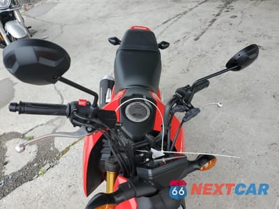 Piąte zdjęcie samochodu w środku: 2025 HONDA GROM 125 VIN:MLHJC9211S5303782 - miniatura