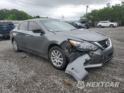 Czwarte zdjęcie samochodu z boku: 2016 NISSAN ALTIMA 2.5 VIN:1N4AL3AP4GN375062 - miniatura