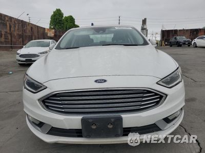 Piąte zdjęcie samochodu w środku: 2017 FORD FUSION SE HYBRID VIN:3FA6P0LU1HR409324 - miniatura