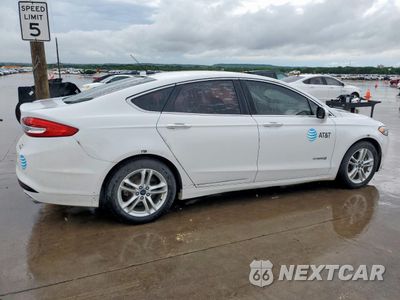 Trzecie zdjęcie samochodu z tyłu: 2018 FORD FUSION SE HYBRID VIN:3FA6P0LU1JR171643 - miniatura