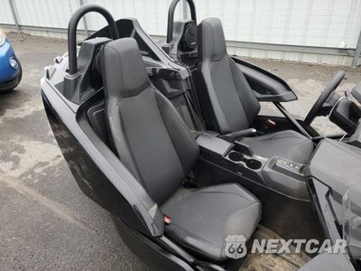 Piąte zdjęcie samochodu w środku: 2023 POLARIS SLINGSHOT S WITH TECHNOLOGY PACKAGE VIN:57XAATHD4P8154580 - miniatura