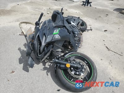 Drugie zdjęcie samochodu z przodu: 2025 KAWASAKI EX650 R VIN:ML5EXER12SDAD7713 - miniatura