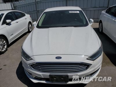 Piąte zdjęcie samochodu w środku: 2018 FORD FUSION SE HYBRID VIN:3FA6P0LU6JR198322 - miniatura