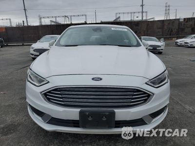 Piąte zdjęcie samochodu w środku: 2018 FORD FUSION SE HYBRID VIN:3FA6P0LU6JR278641 - miniatura