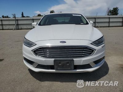 Piąte zdjęcie samochodu w środku: 2018 FORD FUSION SE HYBRID VIN:3FA6P0LU5JR129959 - miniatura