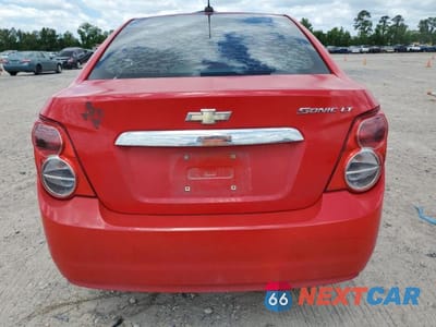 Zdjęcie 6 z 12 samochodu: 2015 CHEVROLET SONIC LT VIN:1G1JC5SHXF4136576 - miniatura